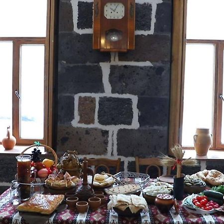 Guesthouse Emma Gyumri Esterno foto