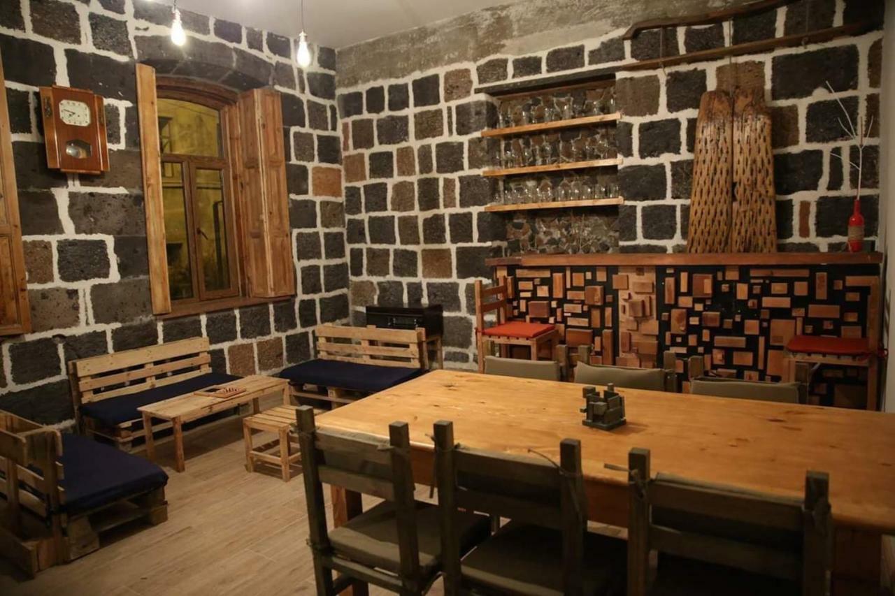 Guesthouse Emma Gyumri Esterno foto