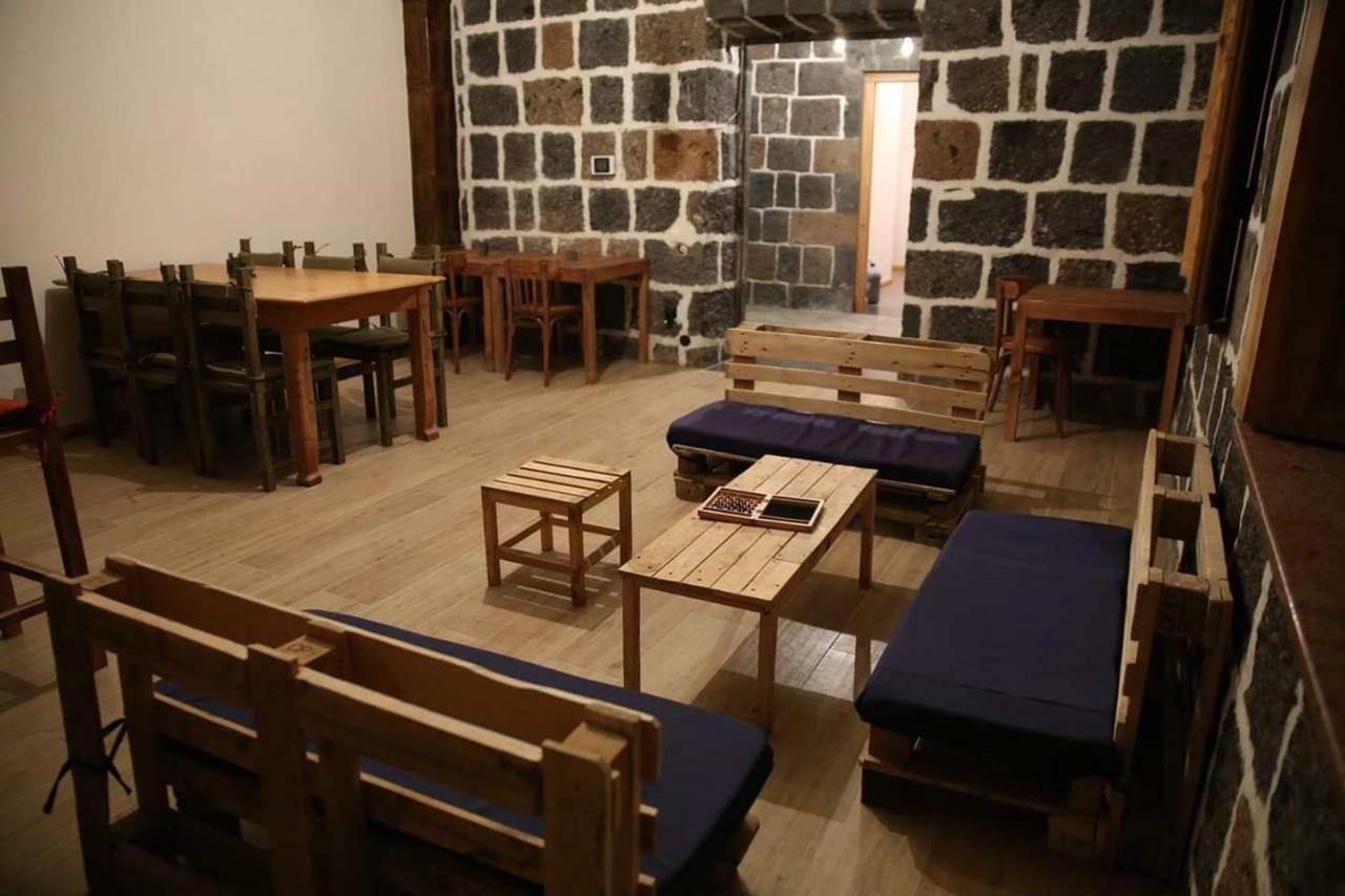 Guesthouse Emma Gyumri Esterno foto
