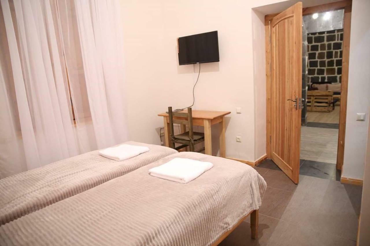 Guesthouse Emma Gyumri Esterno foto